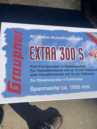 Graupner extra 300 arf rc - 300, s